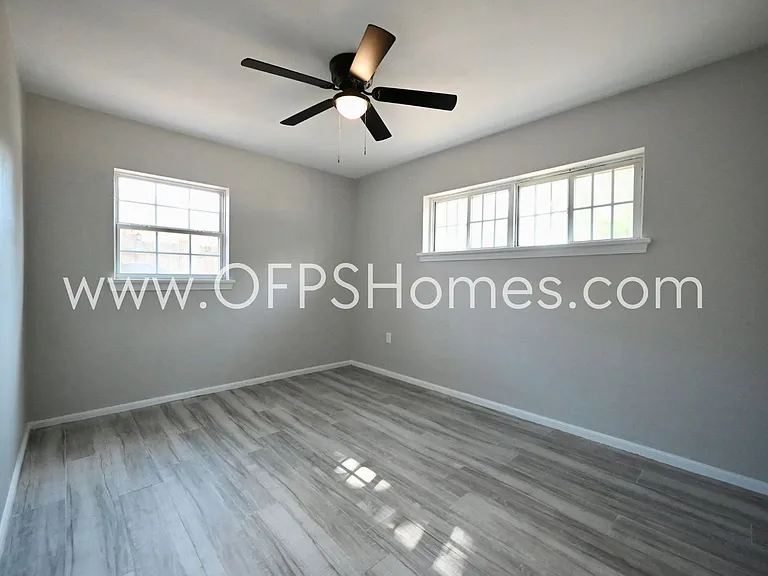 131 Adkinson Dr — Photo 12