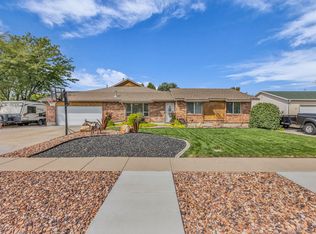 928 N 2075 W, Farr West, UT 84404