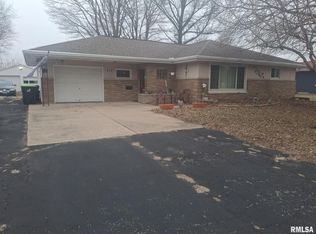 417 N Toepfer St, Tremont, IL 61568