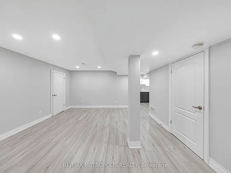 10 Snowcreek St — Photo 35