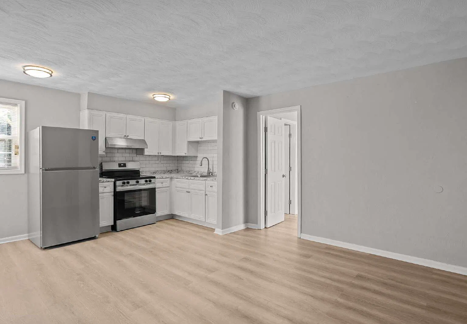 1 bed, 1.0 bath, 575 sqft, $1,250 — Photo 2