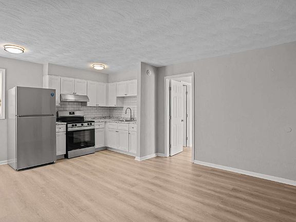 3rd image of 9632 Bay Ave #7