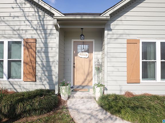 4th image of 302 Mills Way