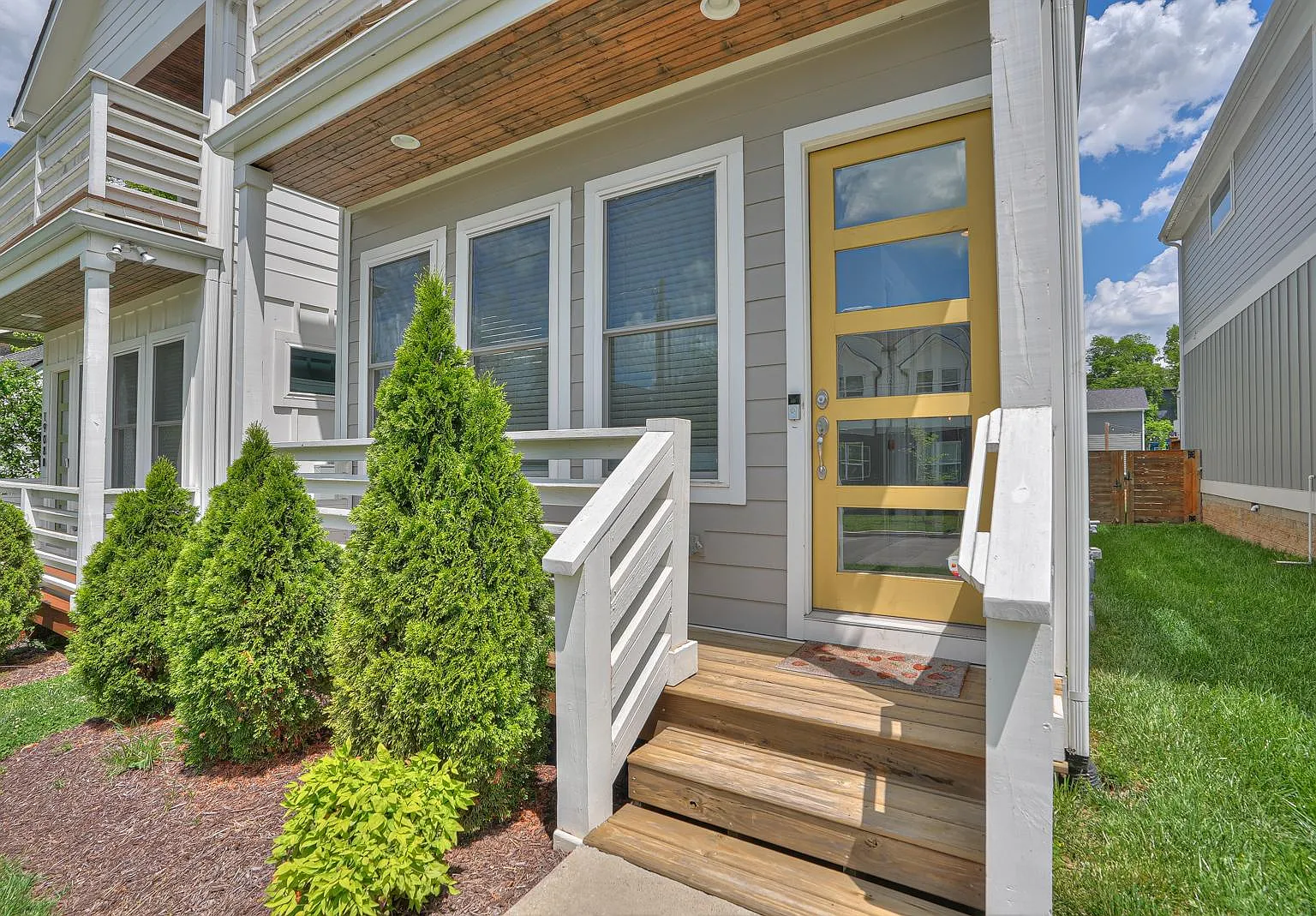 3 bed, 1718 sqft, $3,650 — Photo 1