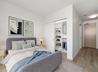 641 N Ogden Ave #311, Chicago, IL 60642