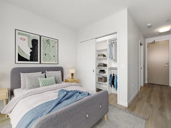 641 N Ogden Ave, Chicago, IL