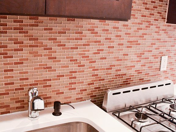 5th image of 445 Bainbridge St APT 3