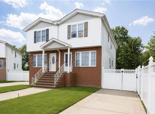 39 Gloria Ct, Staten Island, NY 10302