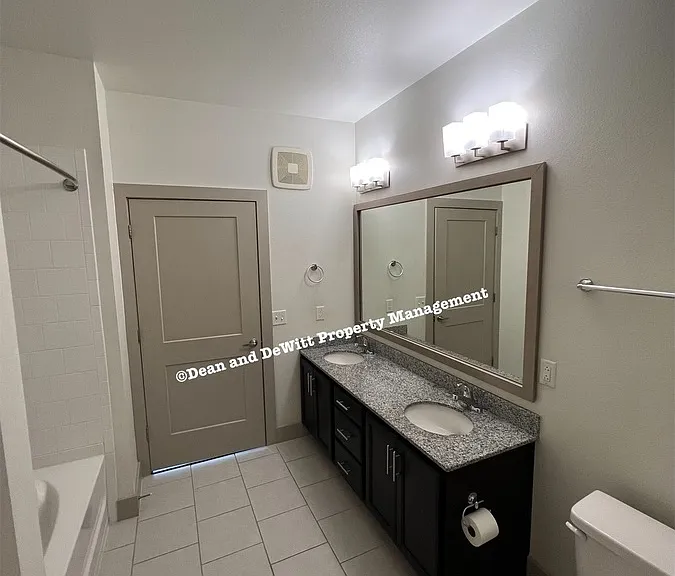 New Luxury Rentals In The Heart of Largo — Photo 21