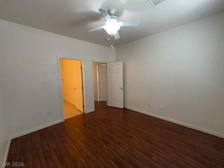 4915 E Russell Rd #180 — Photo 6