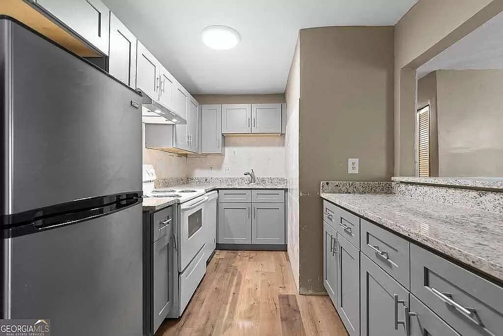 3 bed, 1400 sqft, $1,795 — Photo 1
