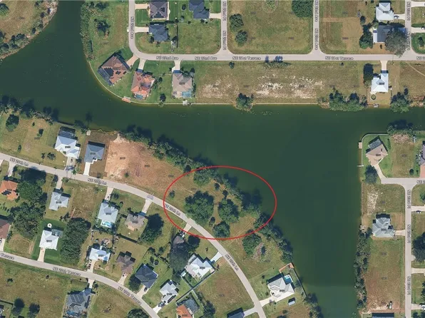 2137 NE 20th Ln, Cape Coral, FL 33909