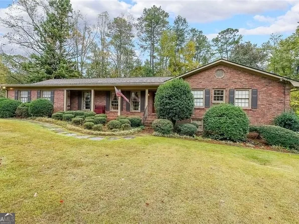 2827 Beverly Hills Dr NE, Marietta, GA 30068