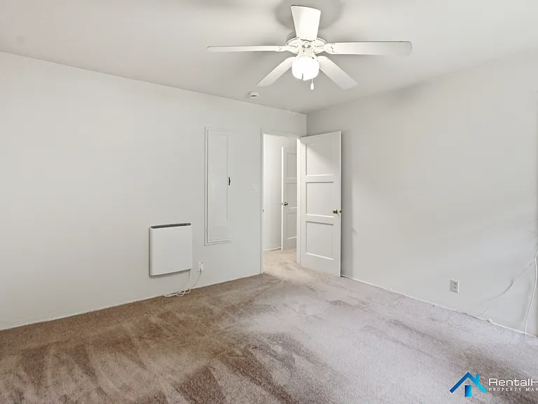 449 N Euclid Ave #C — Photo 8