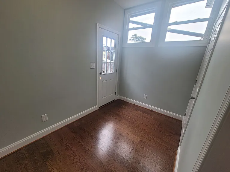 2635 Saint Paul St — Photo 8