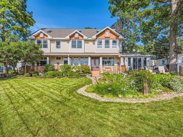 34885 N Lake Shore Dr SW, Lake Villa, IL 60046