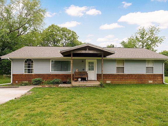 4th image of 462 Kentling Avenue
