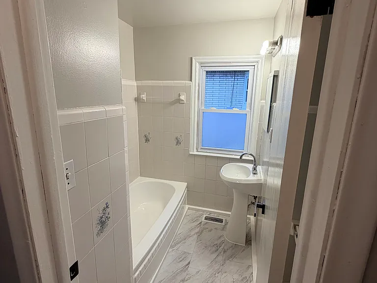 7391 Gronow Ave — Photo 12