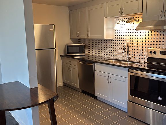 5th image of 1311 Park Ave SW #311