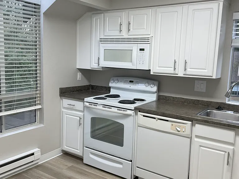 Redmond Park Apts — Photo 84