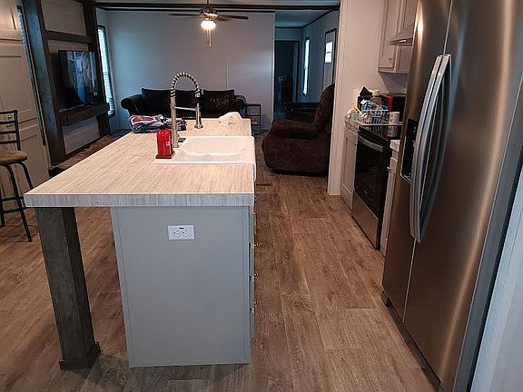 4th image of 1 Siesta Ln