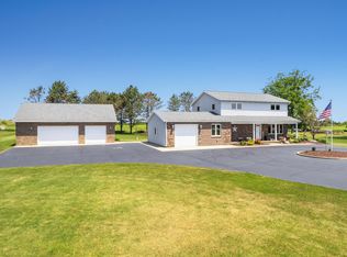 37222 87th St, Burlington, WI 53105