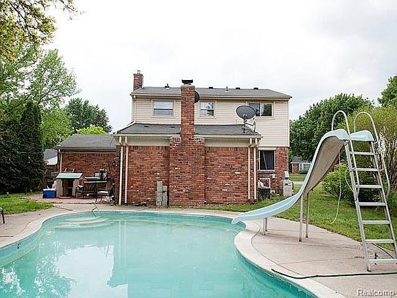4th image of 15150 Farmbrook Dr