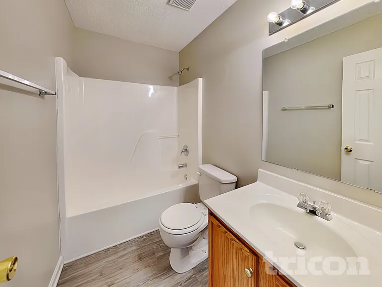 115 Markham Dr — Photo 15
