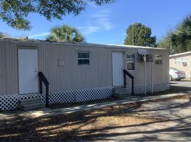 1505 Goodyear Ave