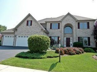 669 Kateland Way, South Elgin, IL 60177