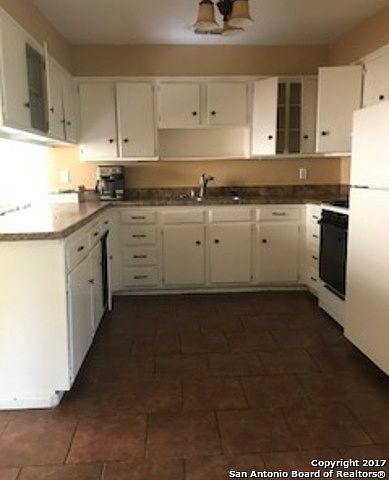 2nd image of 134 Kashmuir Pl