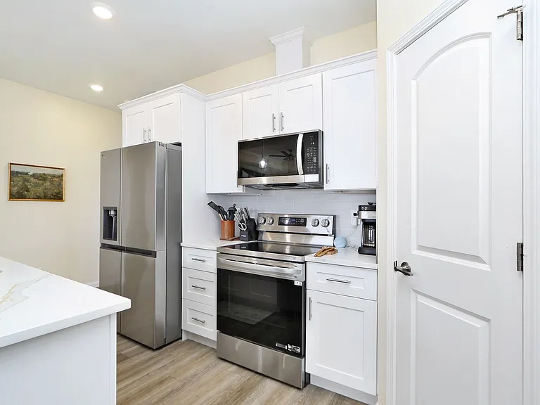 1812 Sutter Woods Rd — Photo 9