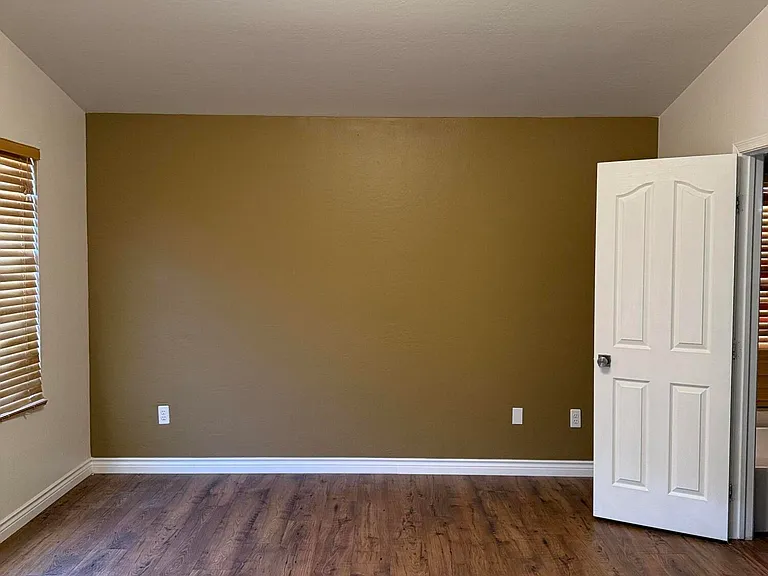518 W Scott Ave — Photo 13