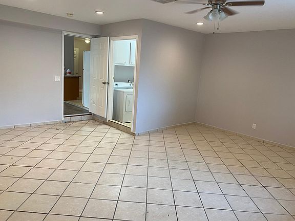 4th image of 4938 E Carmen Ave