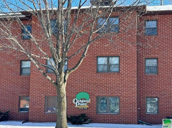 1317 Seneca St APT 307, Storm Lake, IA 50588
