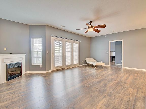 DSC_7227_28_29_30_31Interior01