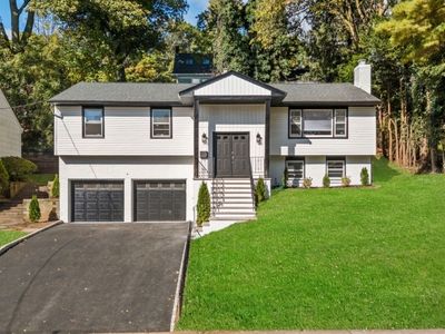 11 Collamore Ter, West Orange, NJ, 07052