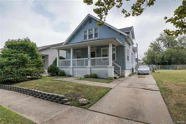 2662 Grand Ave photo 1