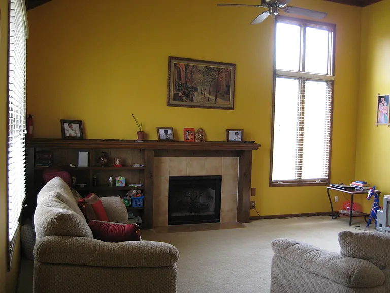 6316 Charlotte St — Photo 2