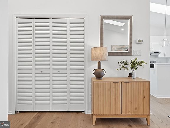 2nd image of 12940 Grays Pointe Rd #C