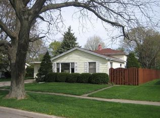 127 E Milner Ave, Dekalb, IL 60115