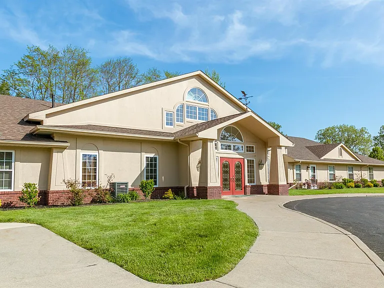 Eaglestone Village — Photo 1
