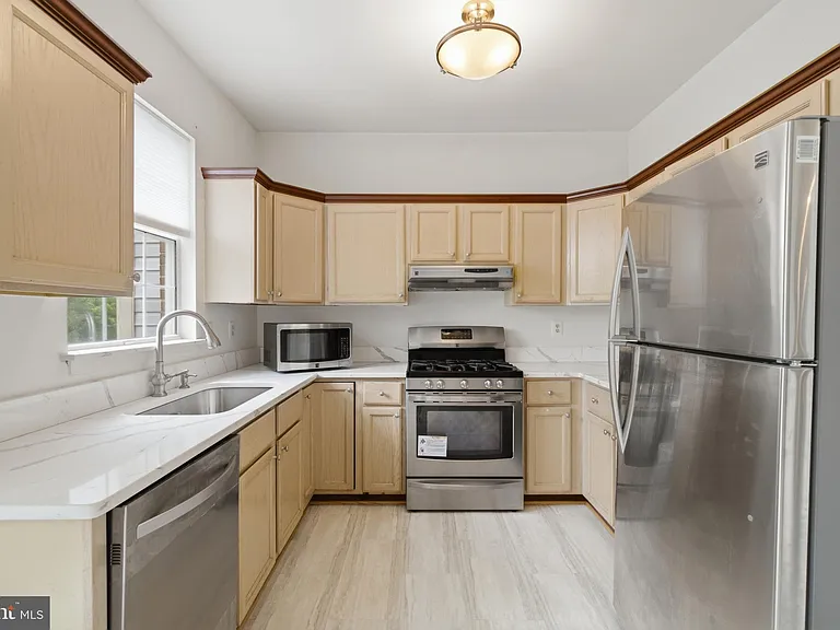 2449 Clover Field Cir — Photo 17