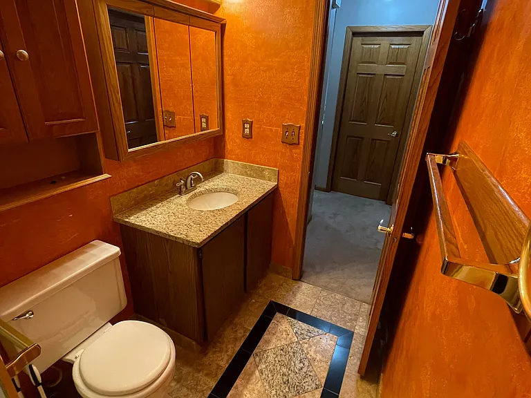 6407 Carpenter Ave — Photo 10