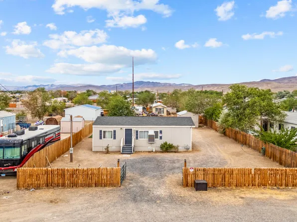 2975 Winnemucca St, Silver Springs, NV 89429