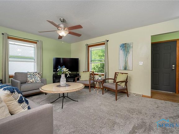 3rd image of 1111 Kurtz St