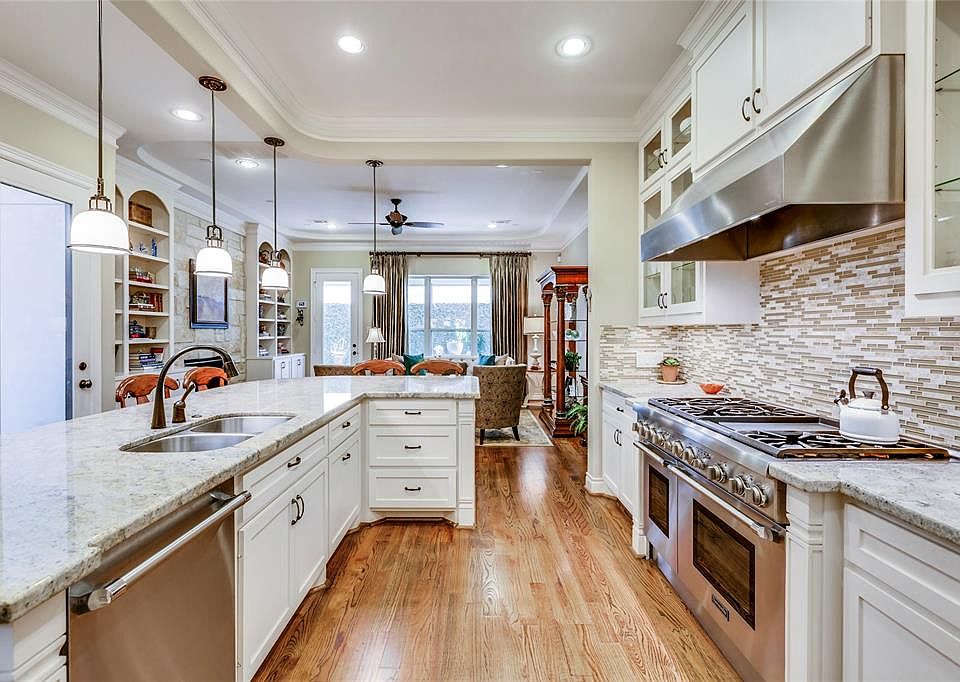 1st image of 708 Asbury St