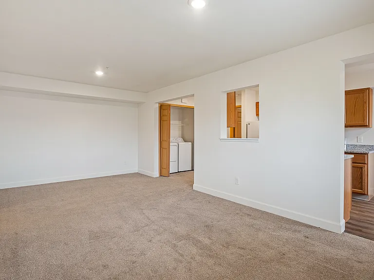 Coopers Landing Apartments — Photo 38
