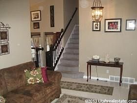 5th image of 772 E Rosemore Ct