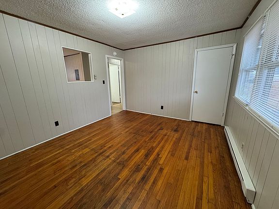 3rd image of 3019 Millstone Dr